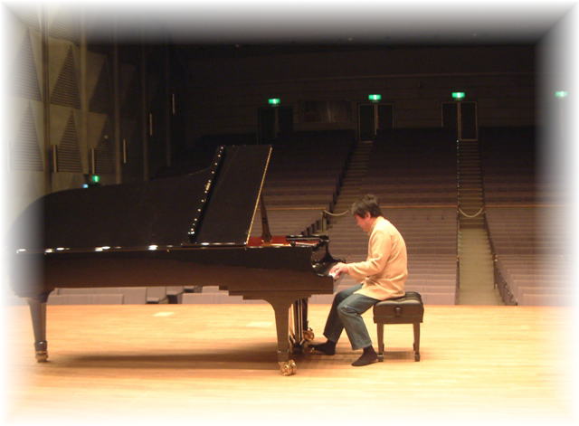 ２００８　愛知 豊橋　からだとこころが温まるピアノ ソロ コンサート